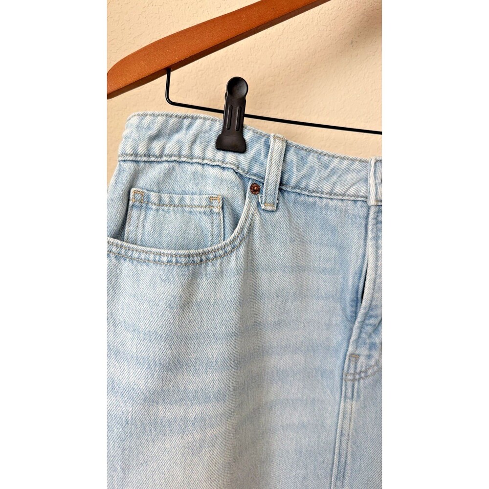 Old Navy Size 14 Light Wash Extra High Rise Secret Smooth Pockets Denim Skirt - Picture 2 of 7